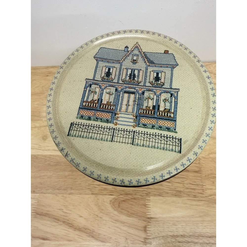 Vintage Cross Stitch Colonial Homes Pattern‎ Cookie Biscuit Tin Bucilla Original